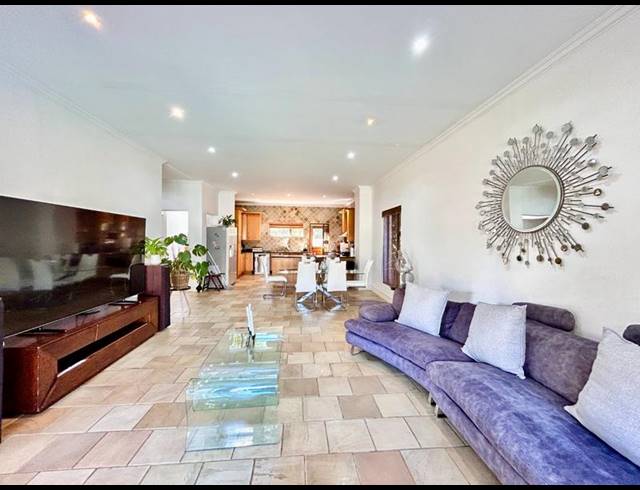 4 BEDROOM HOUSE FOR SALE IN PECANWOOD ESTATE